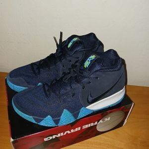 KYRIE 4 Size 11